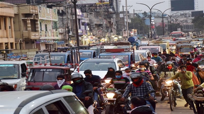 त्योहारों के आते ही रायपुर में ट्रैफिक जाम की समस्या बढ़ी