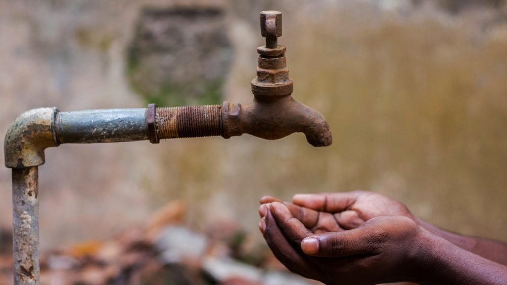 Water Crisis In Raipur :