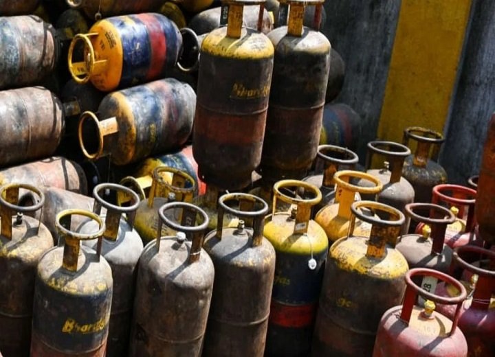 LPG सिलेंडर ₹3000 पार