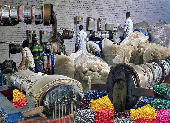 पाउच से प्लास्टिक पन्नी तक सब महंगा