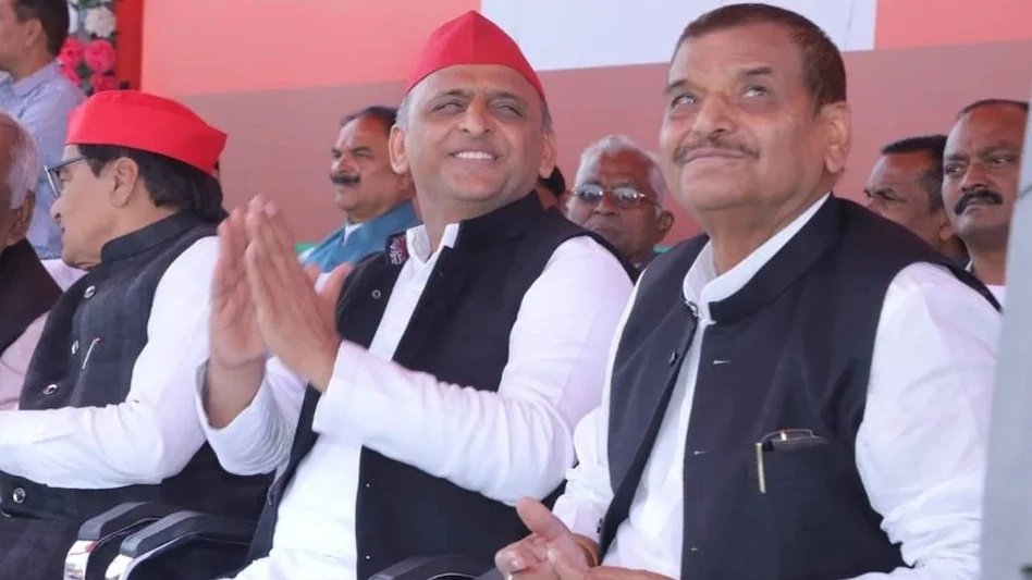 अखिलेश यादव