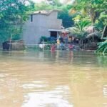 ओडिशा में आसमानी आफत के बाद बाढ़ का संकट: 7 हजार से अधिक गांवों में पानी, 64 रेस्क्यू टीमों ने संभाला मोर्चा