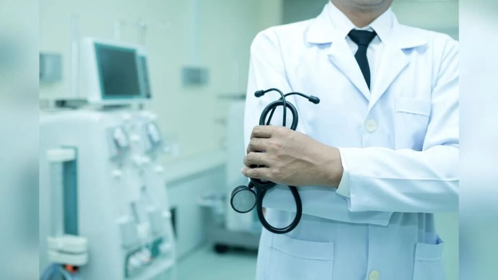 स्पेशलिस्ट मेडिकल ऑफिसर